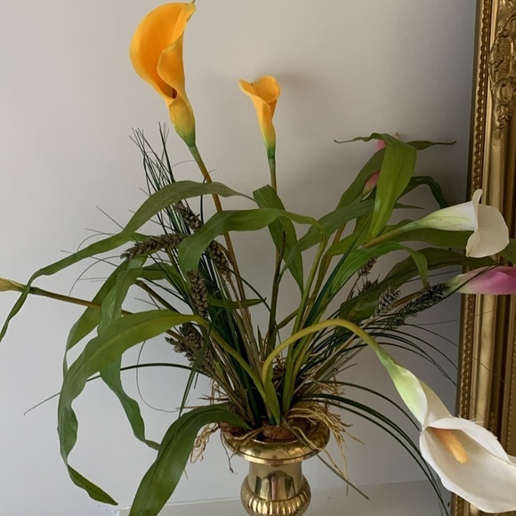 Brass pedestal‎ vase calla Lilly arrangements dry and faux greenery home decor - Picture 6 of 16
